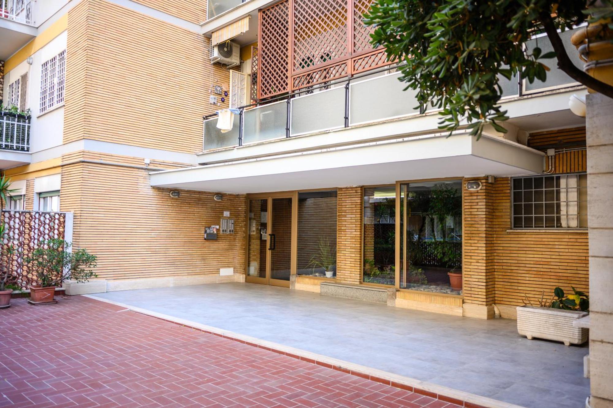 Baleniere 92 * Rom